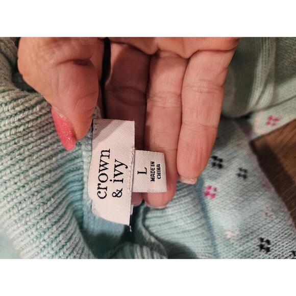 Crown & Ivy  Oversized Aztec Pattern Knit Sweater - Pastel - Picture 7 of 10